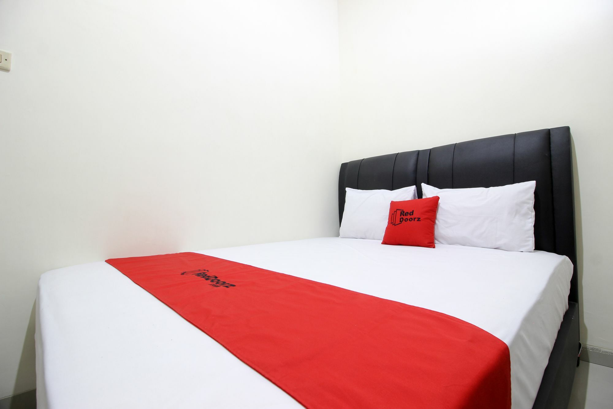 Reddoorz Plus Near Stie Ykpn 2 Maguwo Exterior foto